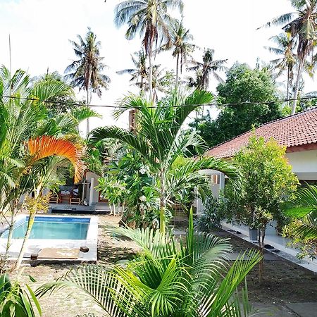 Kebun Homestay Kuta  Exterior photo