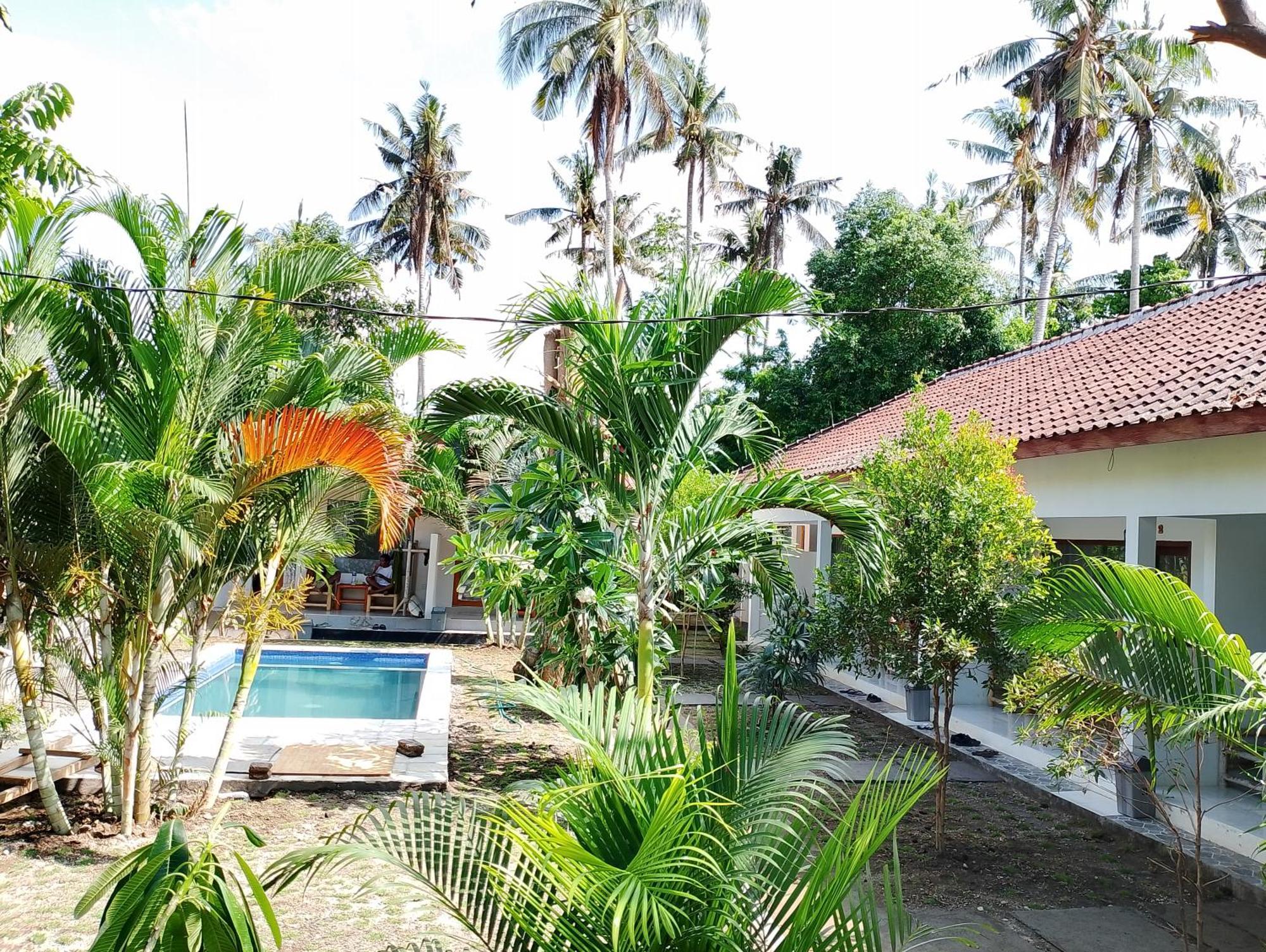 Kebun Homestay Kuta  Exterior photo